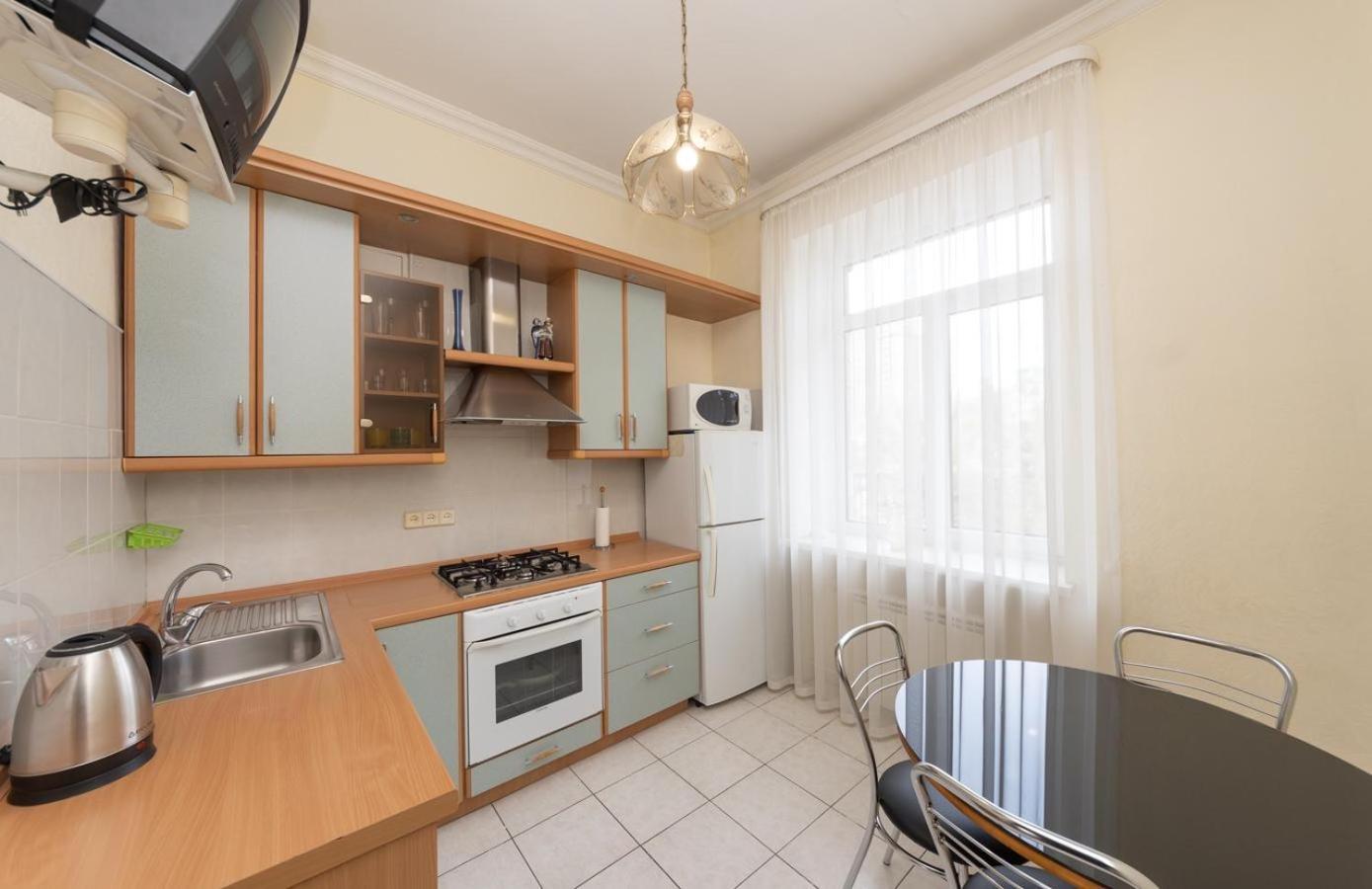 Видовая Квартира На Улице Крещатик. Kiev Exterior foto